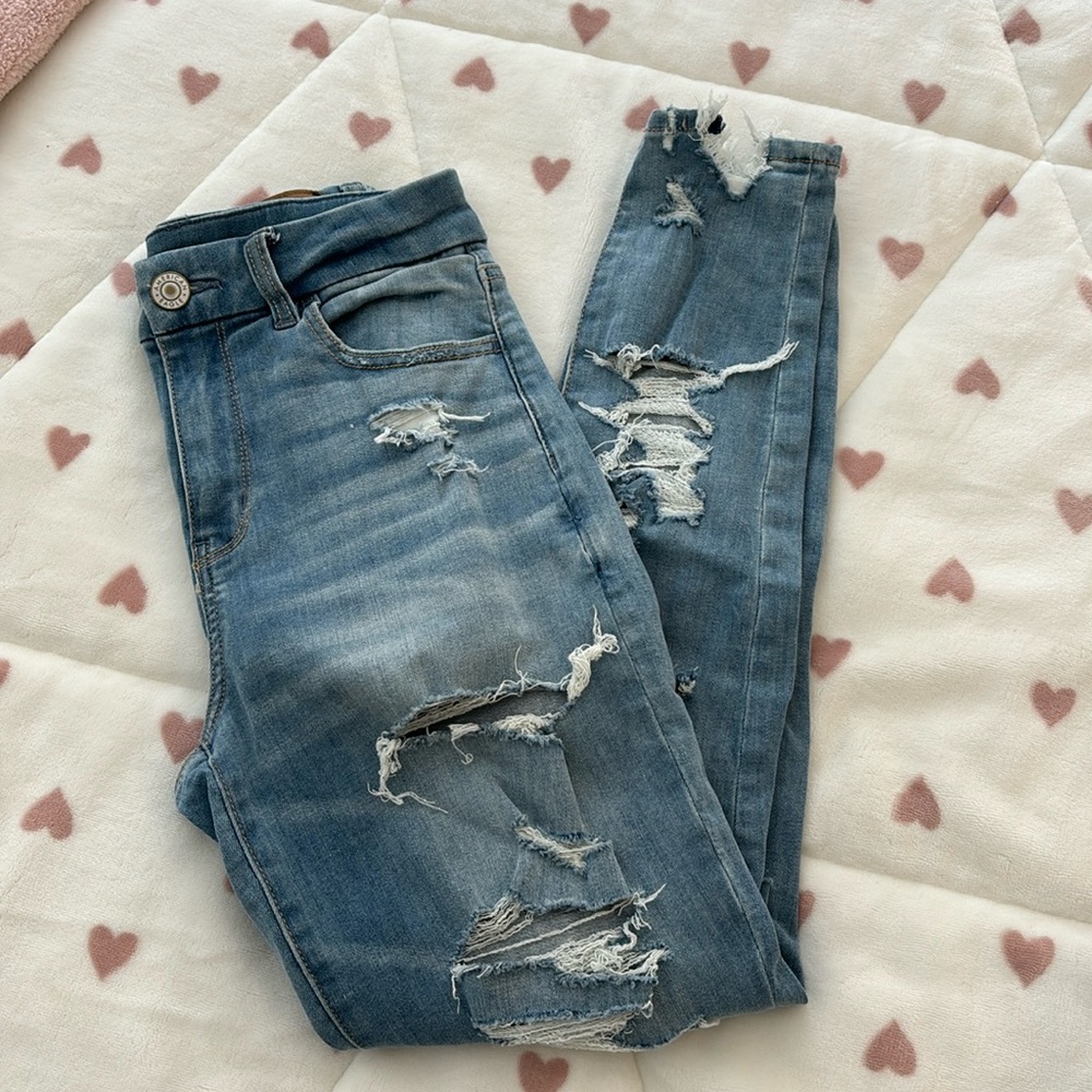 American Eagle Curvy Hi-Rise Distressed Jegging Crop
